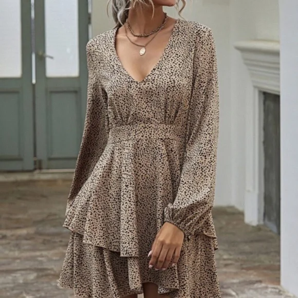 Leopard Print v neck Print Tiered Layered Dress - Picture 2 of 6
